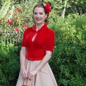 NWT Tatyana Keynote Vintage-Inspired Blouse in Red Velvet - L